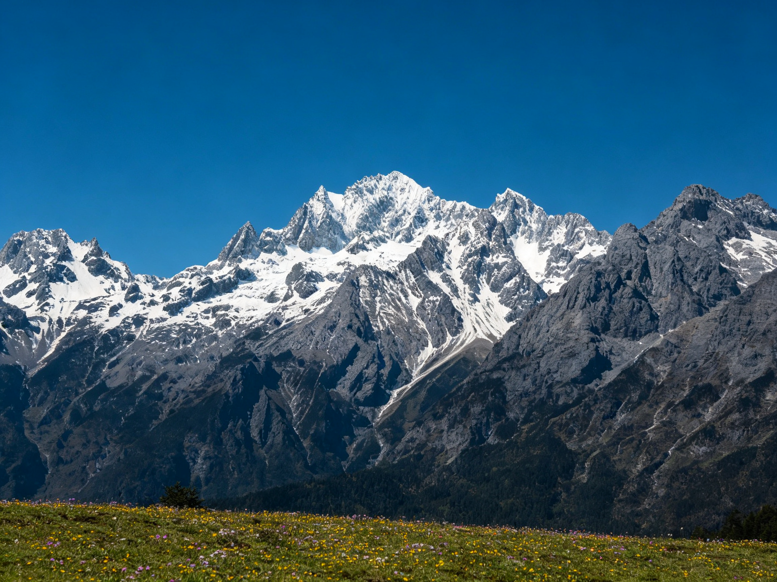 玉龙雪山