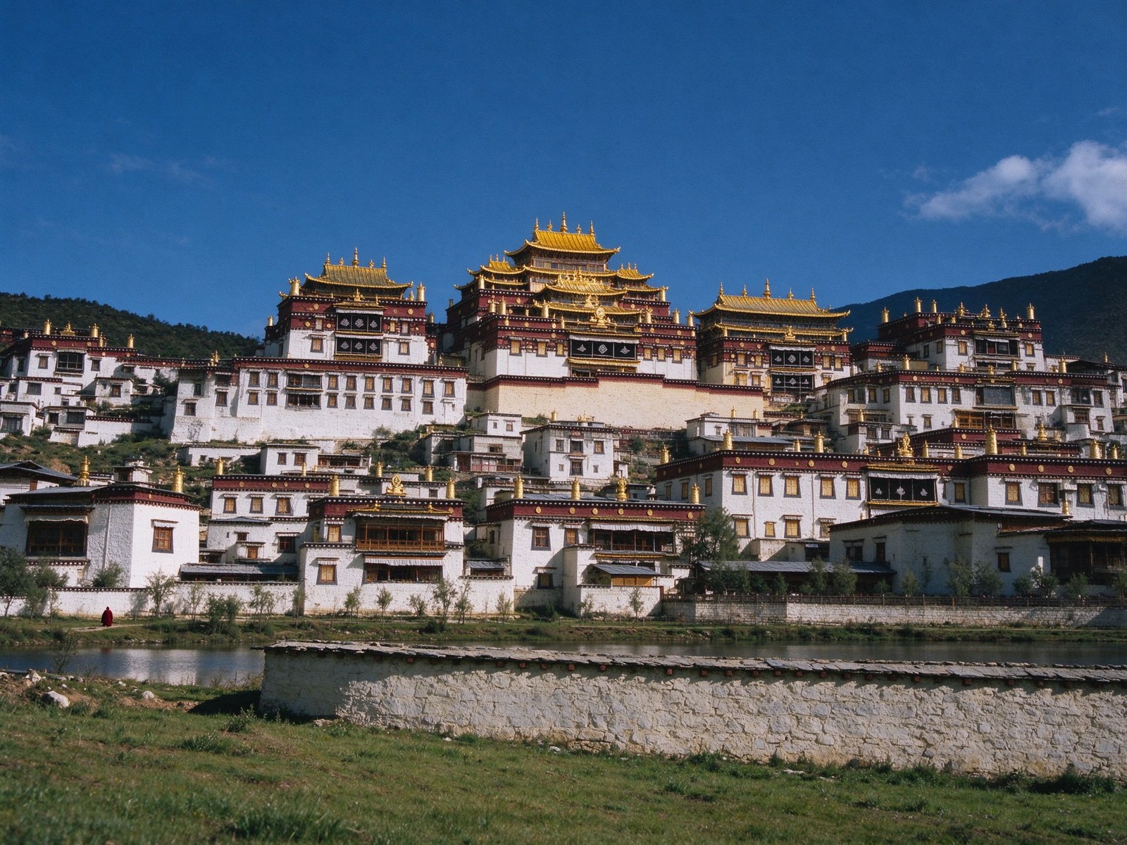 Ganden Songzanlin Monastery (Songzanlin Scenic Area)