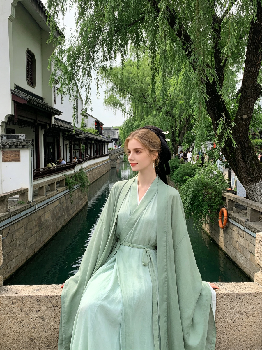 苏州平江路拙政园旗袍汉服体验